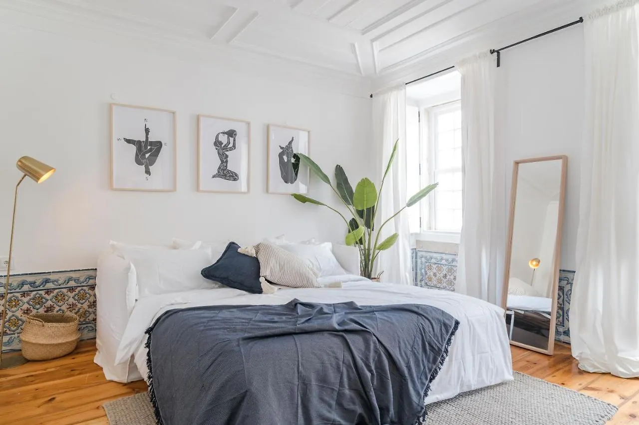 Casa Boma Lisboa - Typical And Spacious Apartment - Lapa II Portugal
