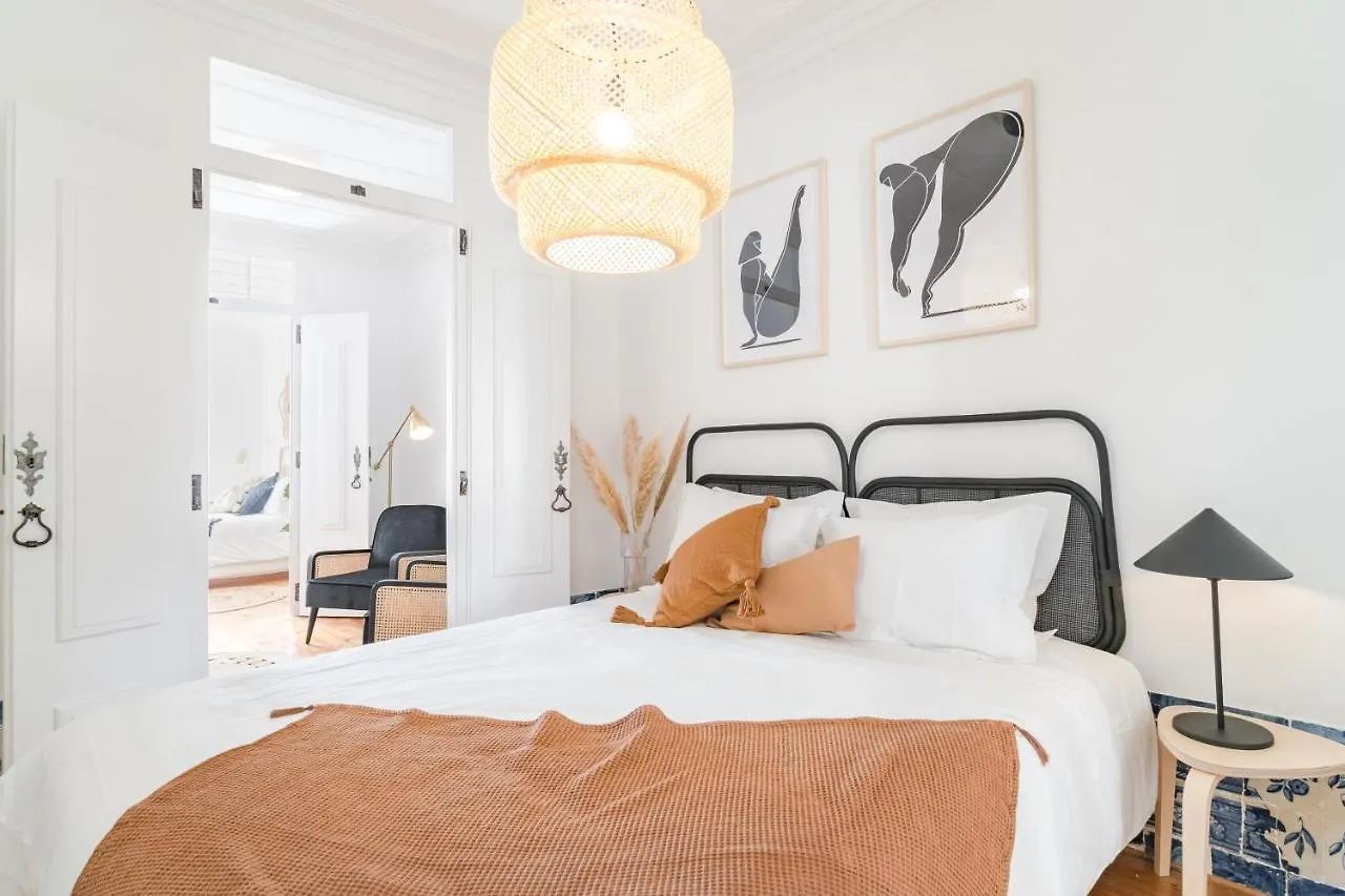Casa Boma Lisboa - Typical And Spacious Apartment - Lapa II  Lisbon