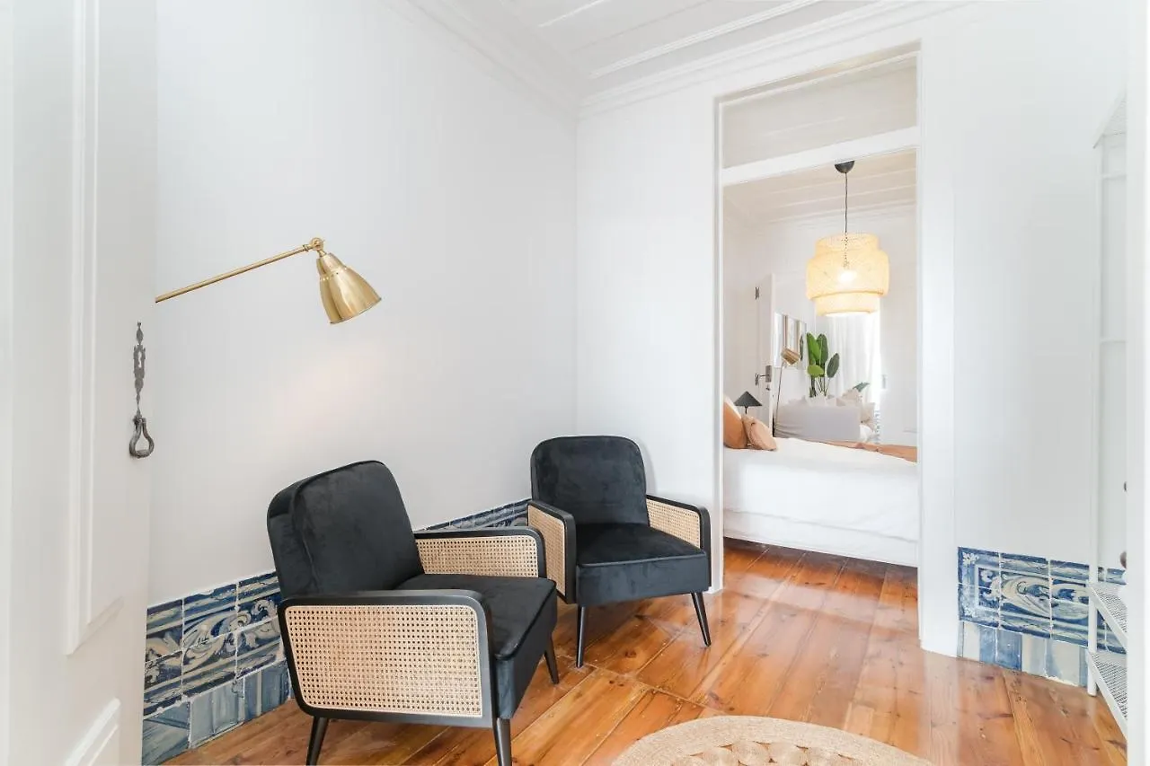 Casa Boma Lisboa - Typical And Spacious Apartment - Lapa II  Lisbon