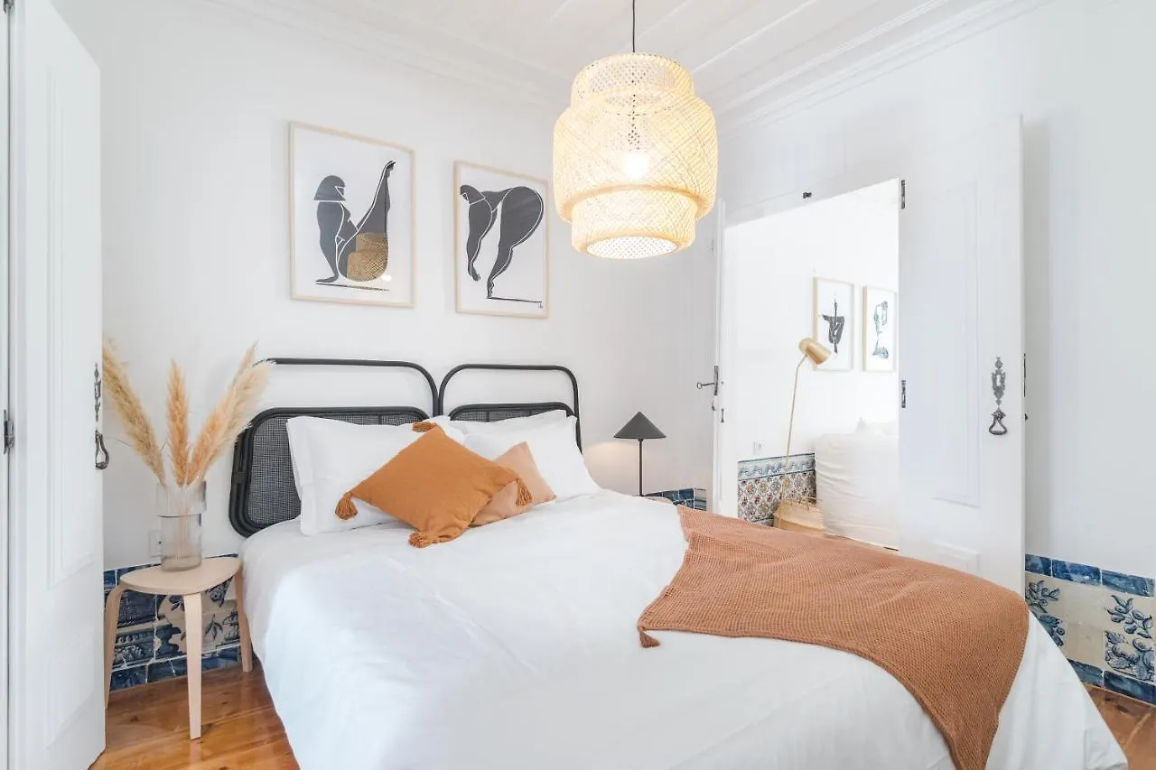 Casa Boma Lisboa - Typical And Spacious Apartment - Lapa II Portugal
