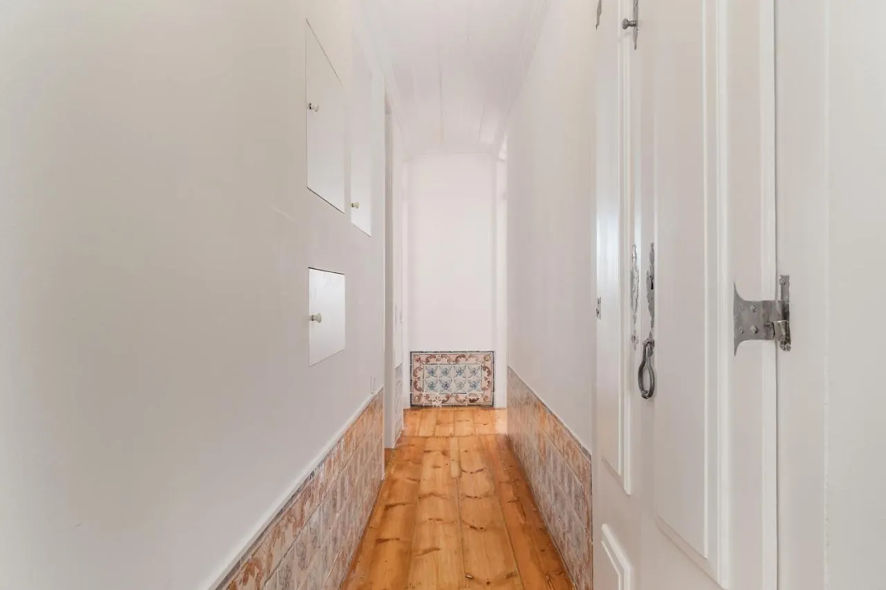 Casa Boma Lisboa - Typical And Spacious Apartment - Lapa II Portugal